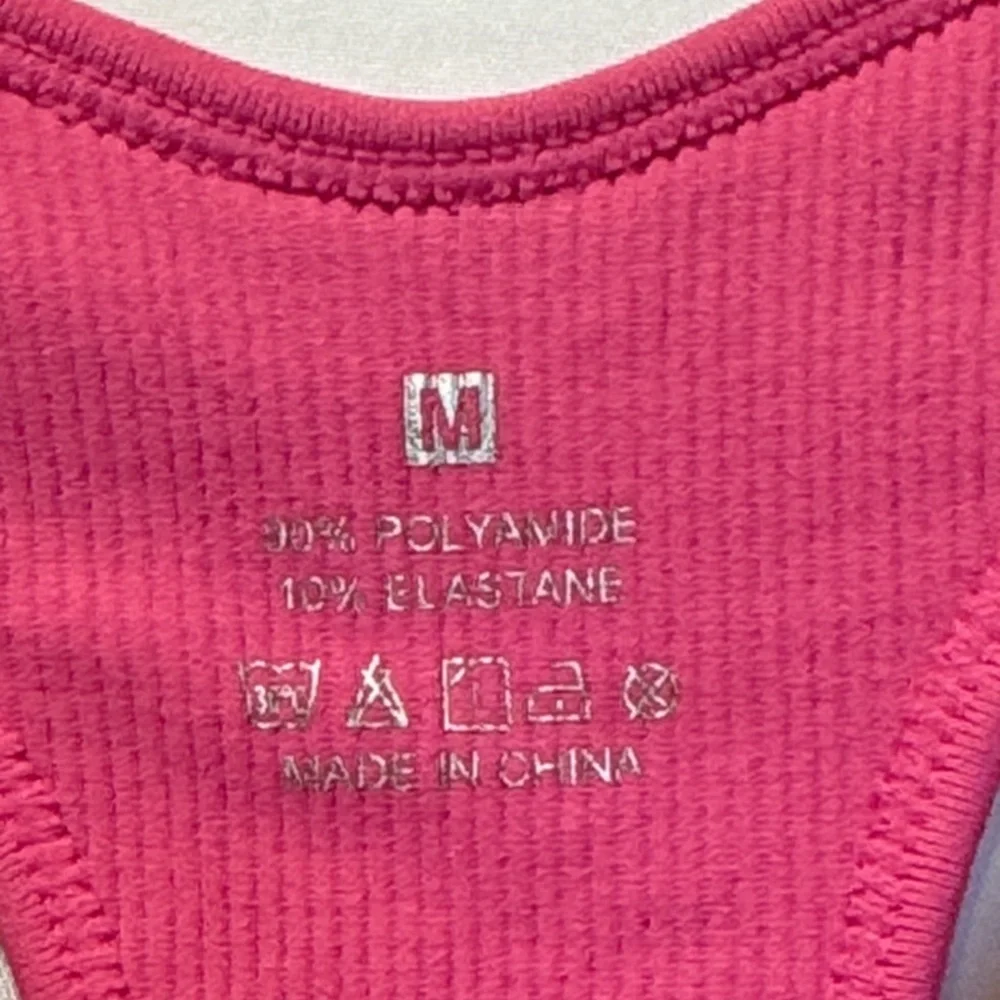 NWOT Vibrant Pink‎ Sports Bra